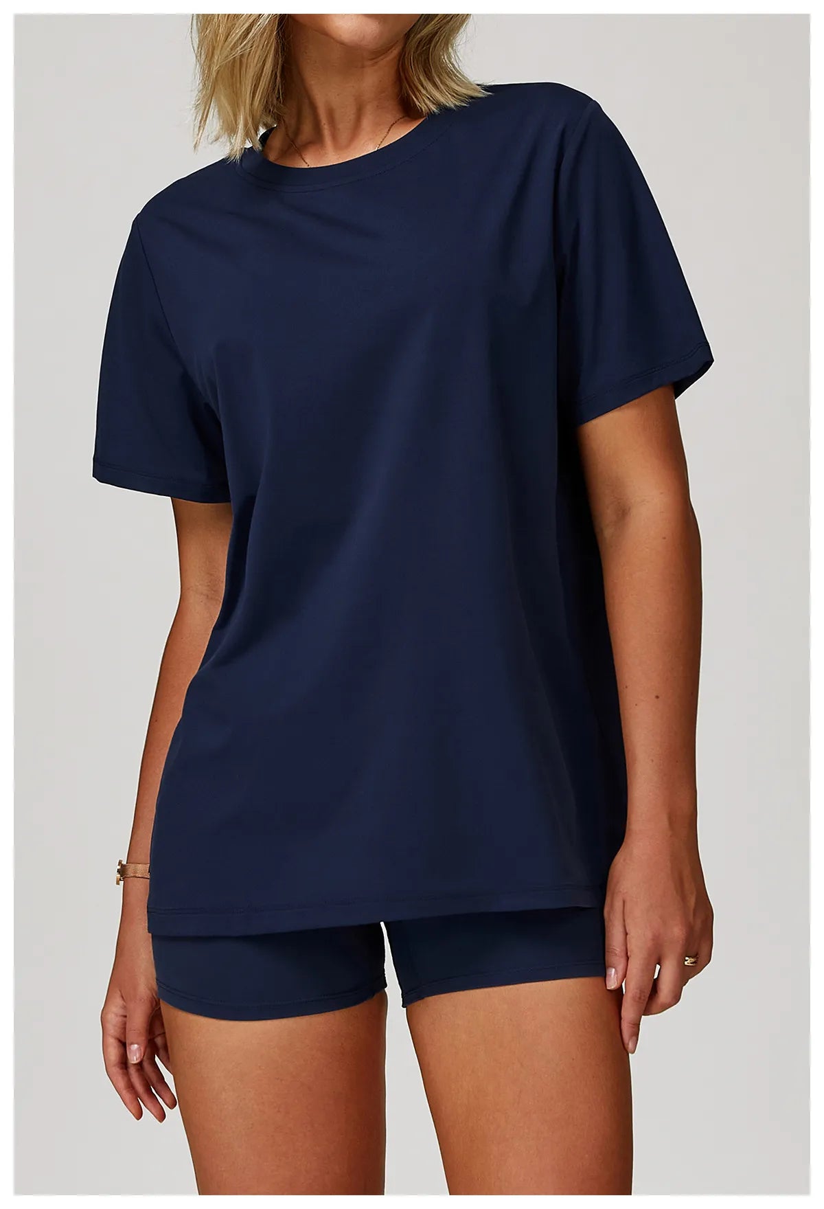 Diguan Custom Breathable Running Top Loose Fit Quick Dry Lightweight Performance Fabric Running Shirt Customization