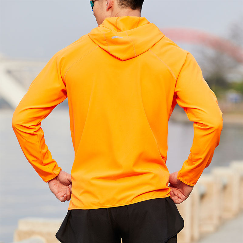 Custom Mens Running Wind Jacket with Stretch Fabric and Zipper Pockets